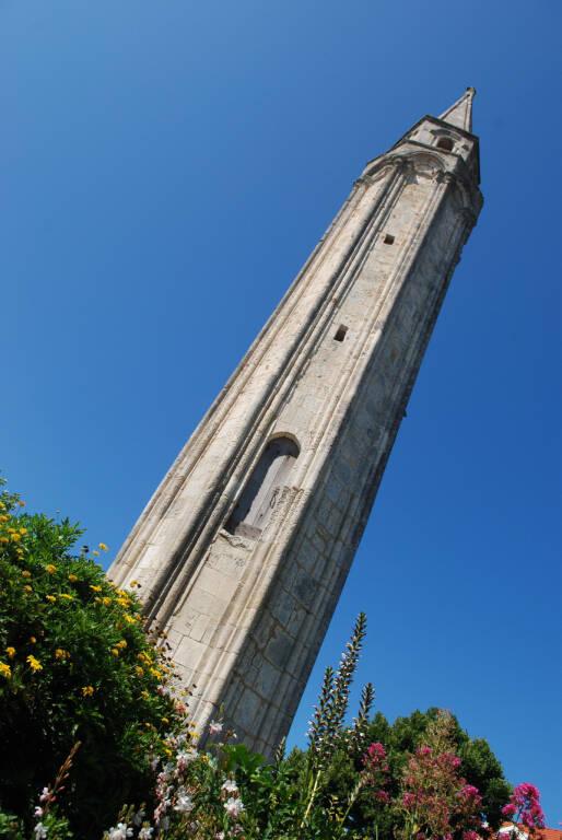 La lanterne des morts Patrimoine et musées Marennes Oléron Tourisme